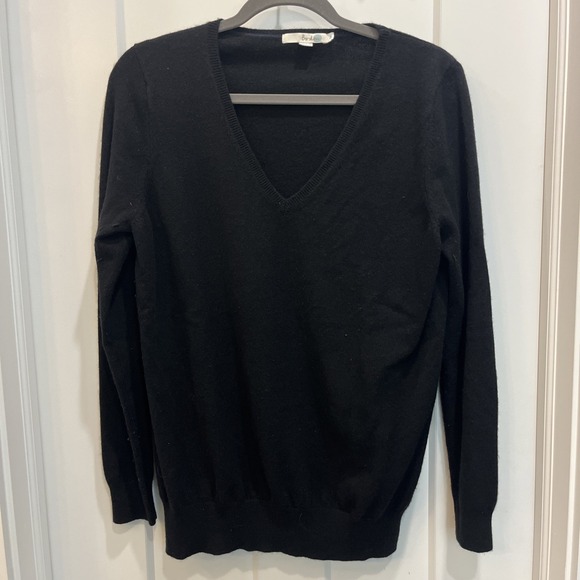 Boden Sweaters - Boden Women's Solid Black 100% Cashmere Knit V Neck Sweater Womens Size M